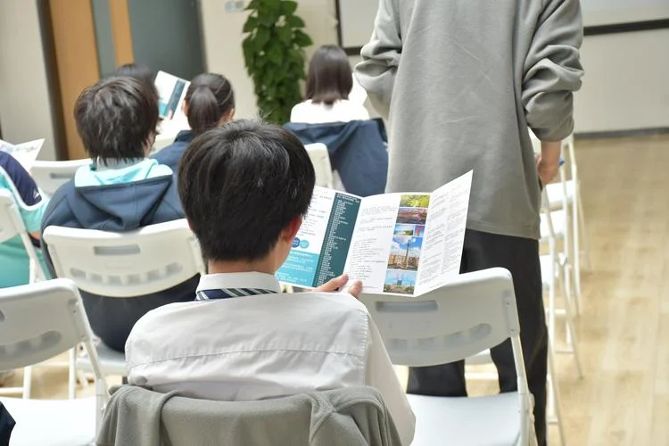 成都海外留学人员入户-成都留学人员落户