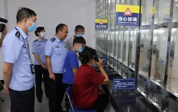 出狱送什么东西好_2