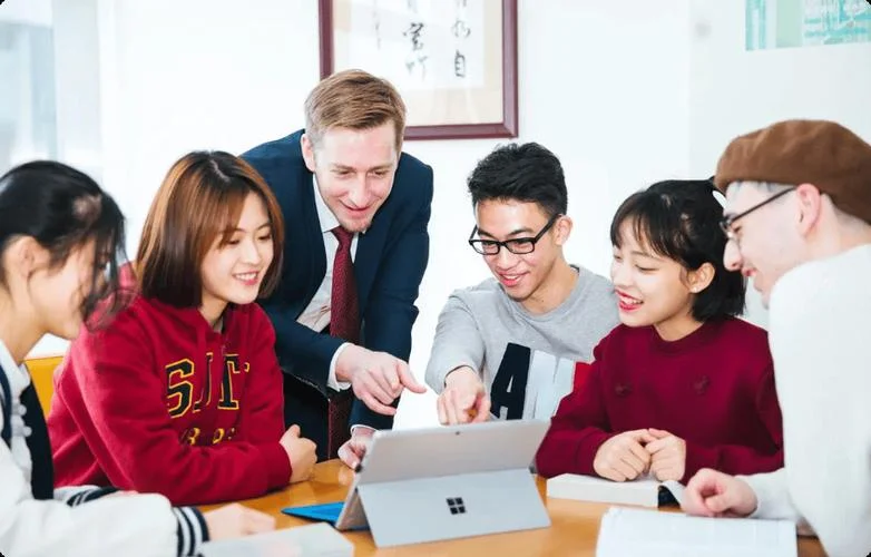 高中毕业直接出国留学_1