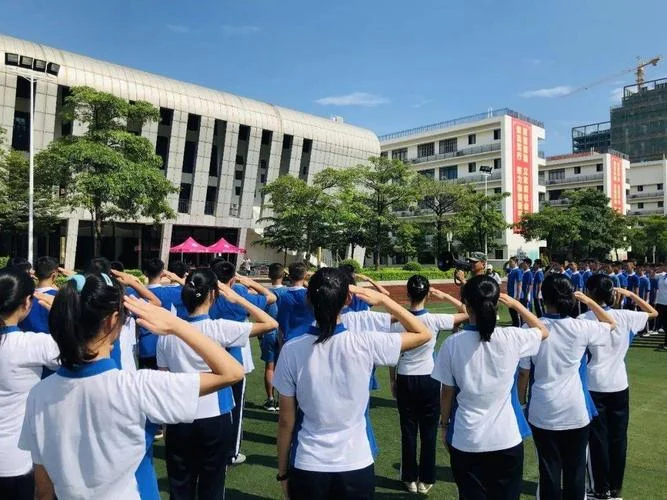 龙岗华师附属中学_2