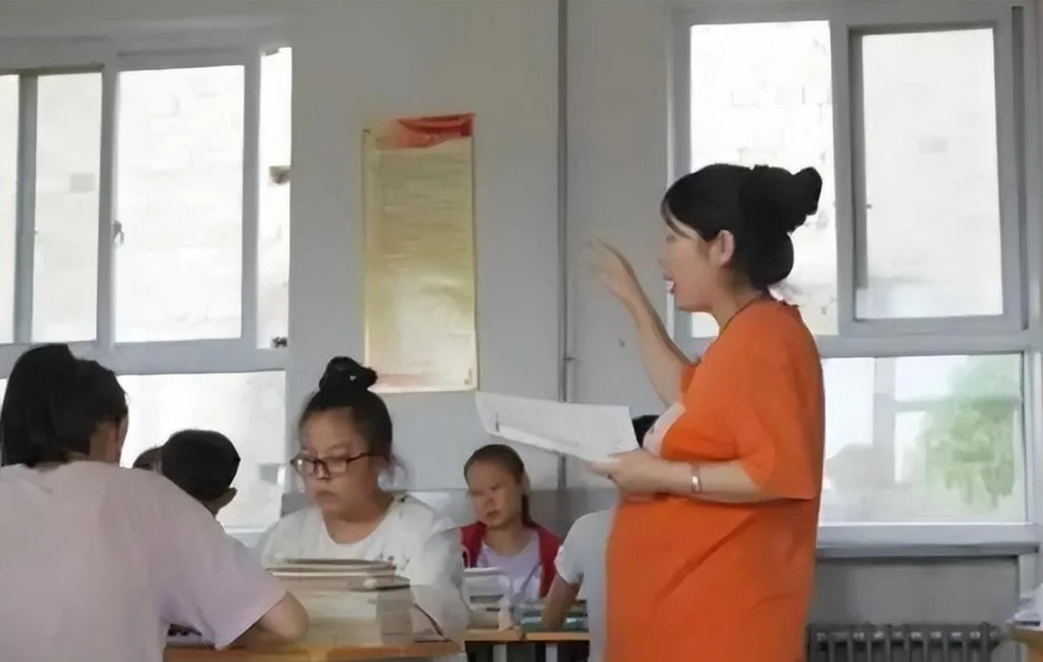 梦到老师怀孕-梦见恩师怀有身孕