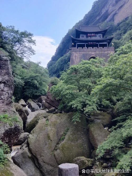旅游去哪里的景点最好_2