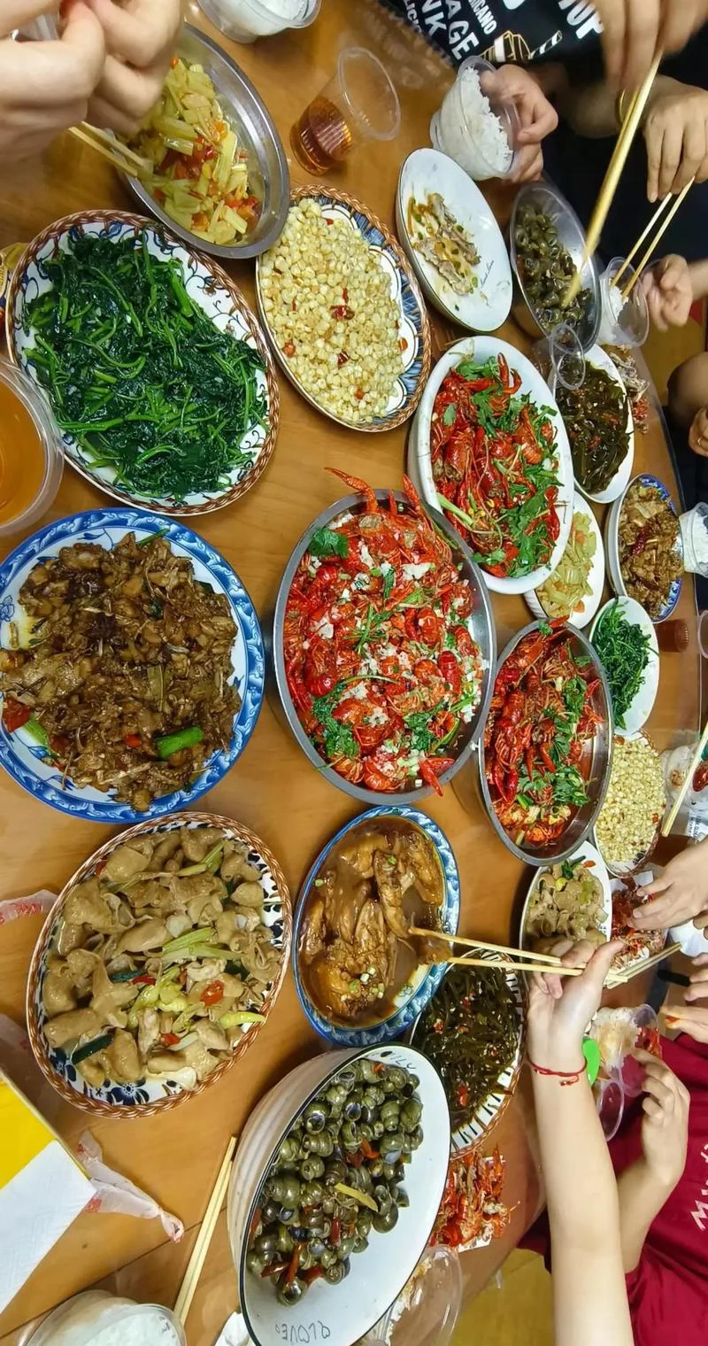 梦见做饭吃饭很多人一起什么预兆_2