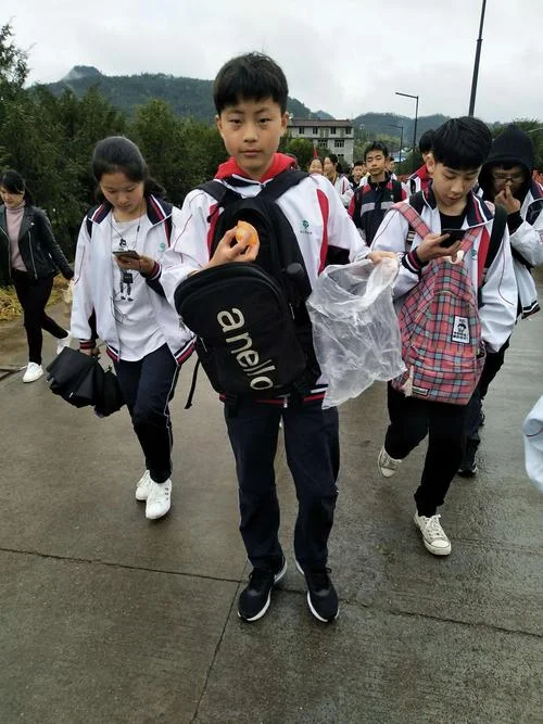 水口中学八五班打架-水口中学八五班打架