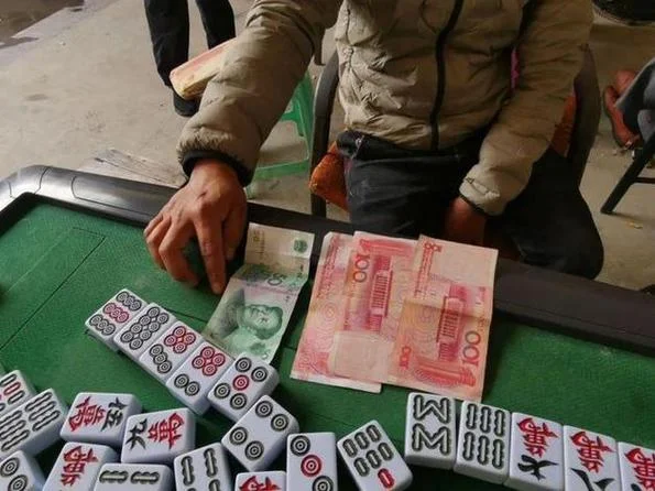 梦到打牌是什么预兆-梦到打牌的寓意