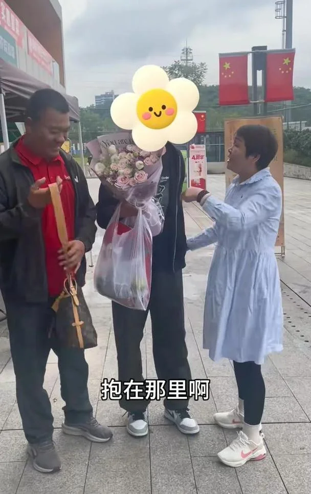 梦见儿子被人打-梦子遭人殴打