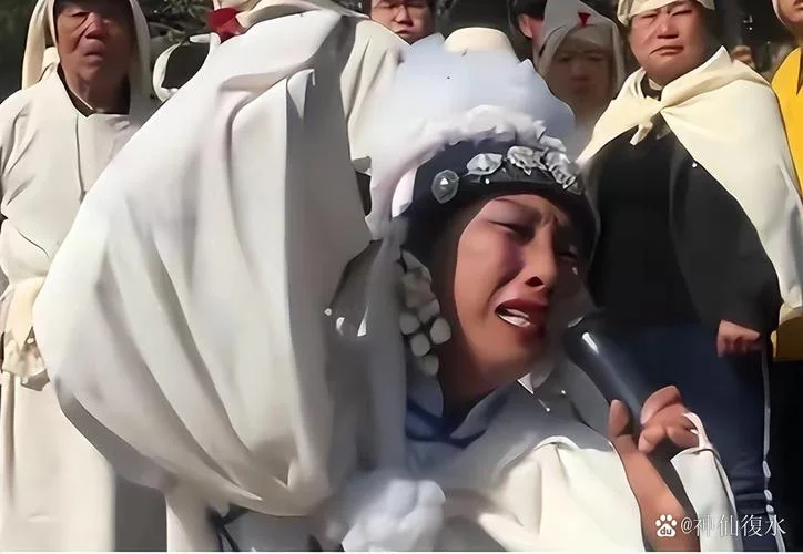 梦到别人哭丧什么意思_2