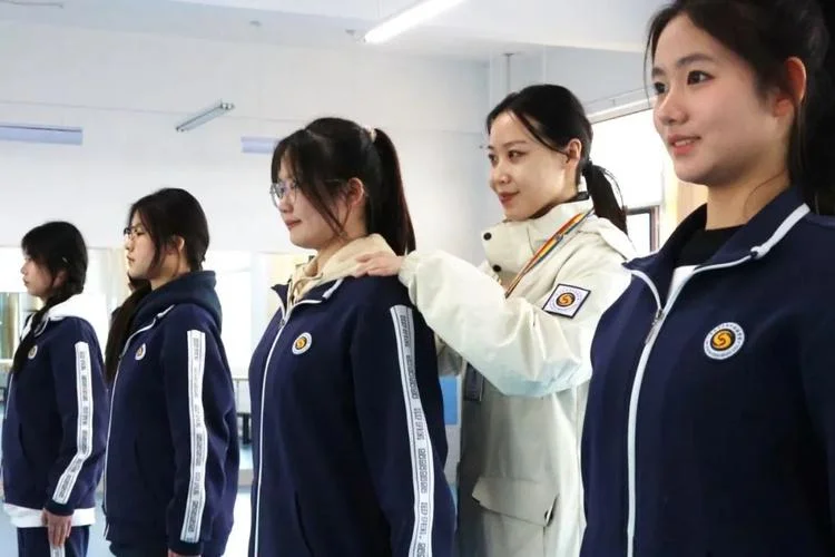 深泉学院是什么学校_2
