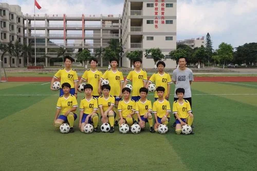 更合中学俩学生找到_1
