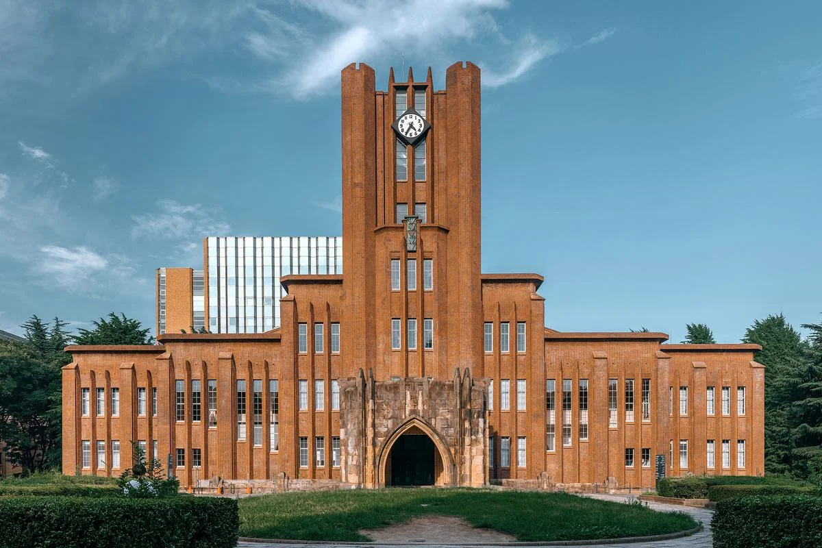 日本留学考什么大学好_1