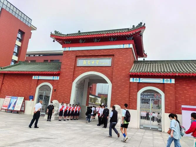 执信中学中的执信墓_1