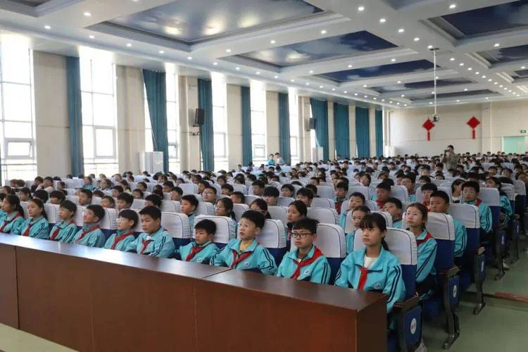 郯城县红花镇初级中学_2