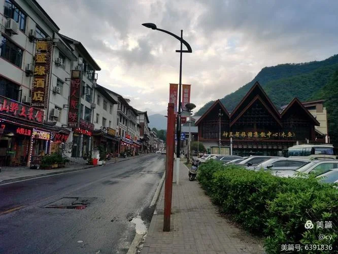 神农架木鱼镇景点_1
