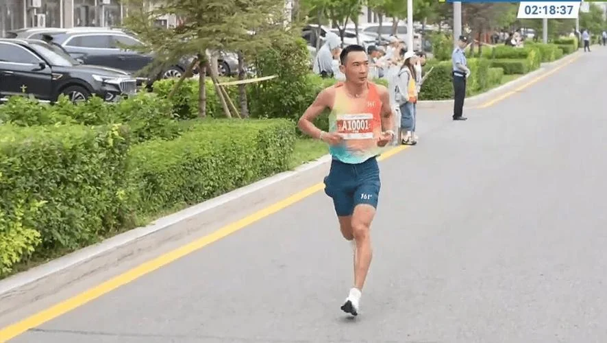 李子成马拉松最好成绩_2