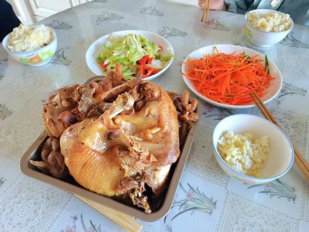 梦见吃鸡肉块好吗_1