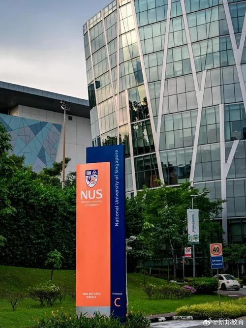 出国留学好申请的学校_2