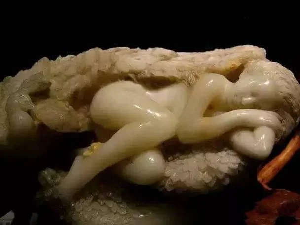 梦见一丝不挂-梦到自己全裸