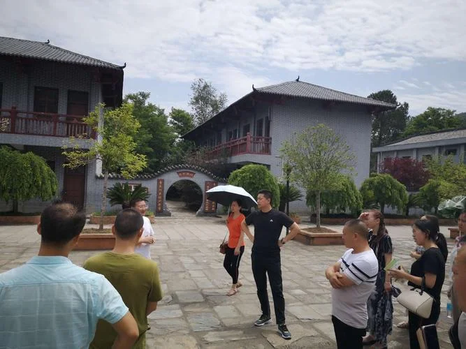 辅仁中学校长现在是谁_2