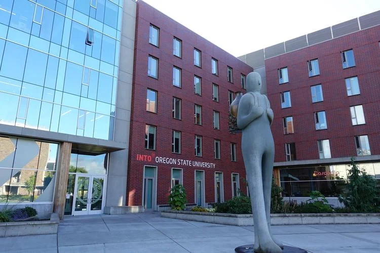 留学360斯巴顿大学-留学360斯巴顿