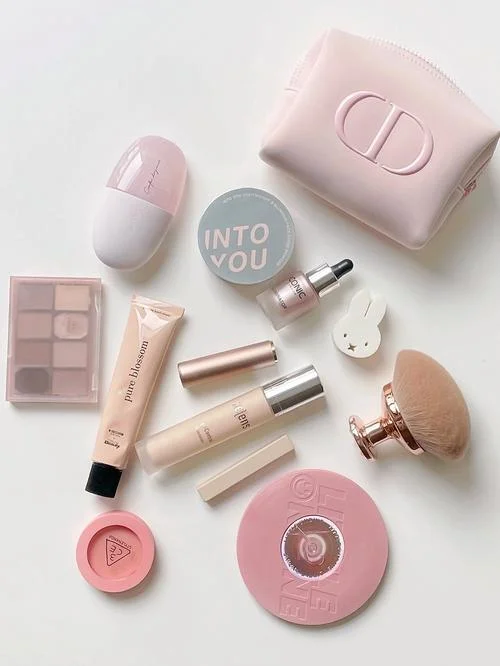 女生梦到买化妆品-女生梦见购化妆品
