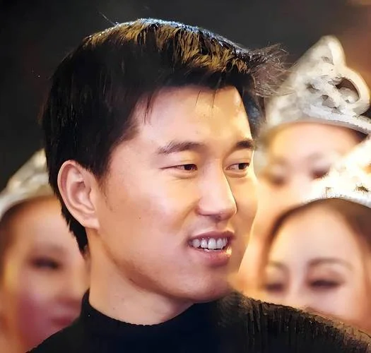满文军妻子叫什么_1