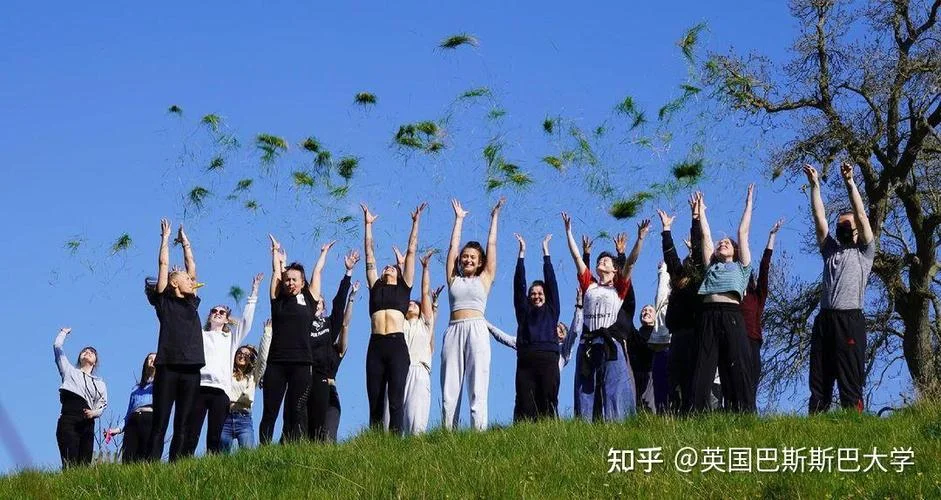 巴斯泉大学留学生视频_1