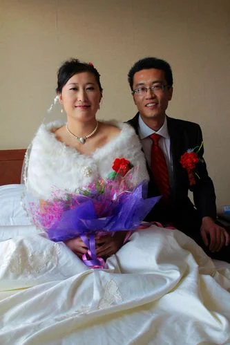 梦见以前同学结婚-梦故同窗喜结连理