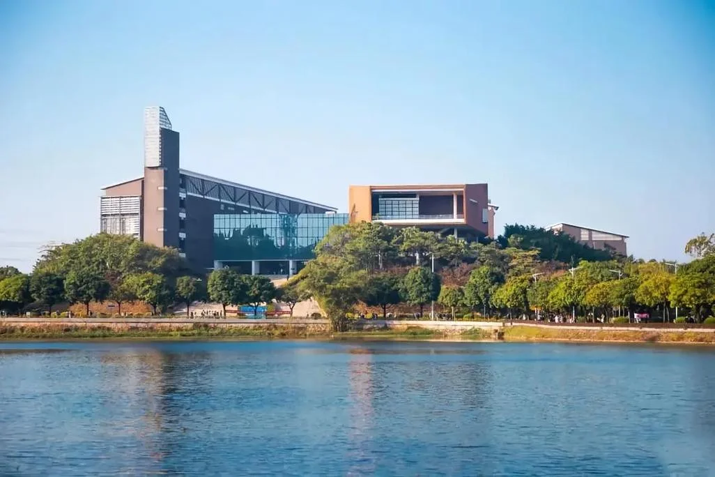 广东省轻工职业技术学校中专-广东轻工职校中专