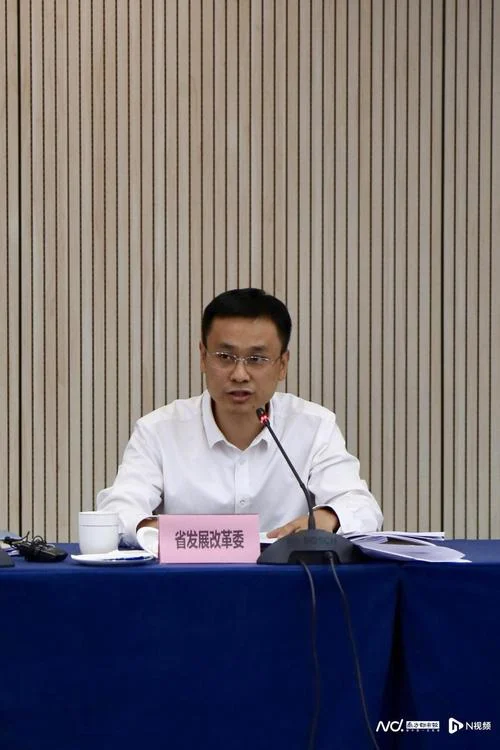 潜山发改委主任叫什么_2