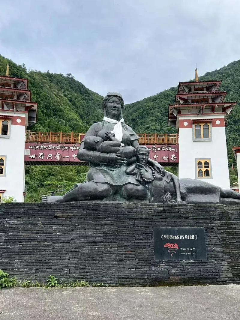 雅鲁藏布江大峡谷简介-雅鲁藏布江大峡谷简介