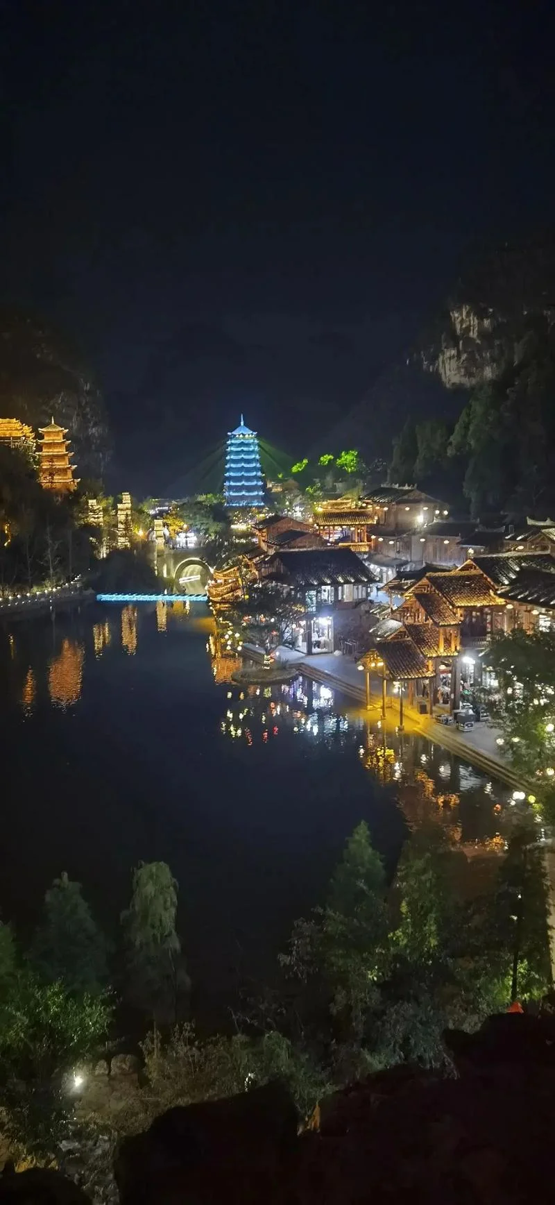 兴义旅游十大必去景点_1