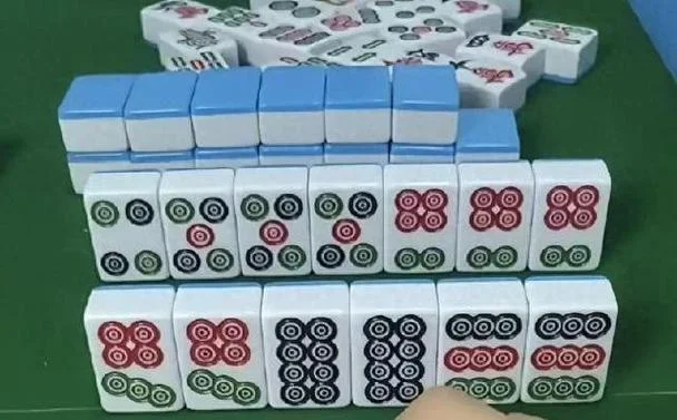 打麻将少张牌叫什么_2