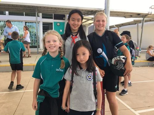 小学生留学美国加拿大_2
