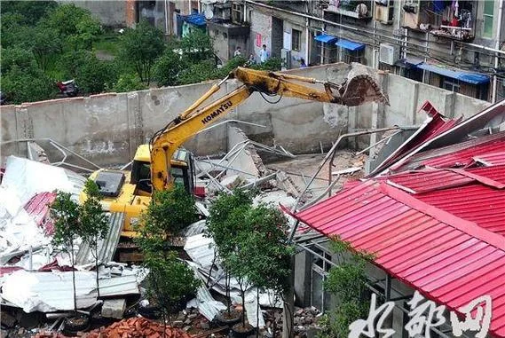 违章建筑赔偿多少一平方_1