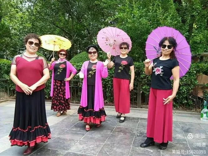 精彩纷呈下一句是什么_2