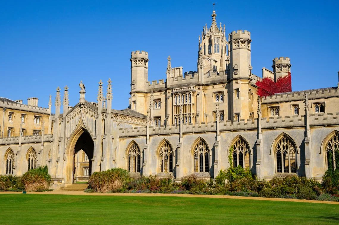 英国威尔士大学有哪些_1