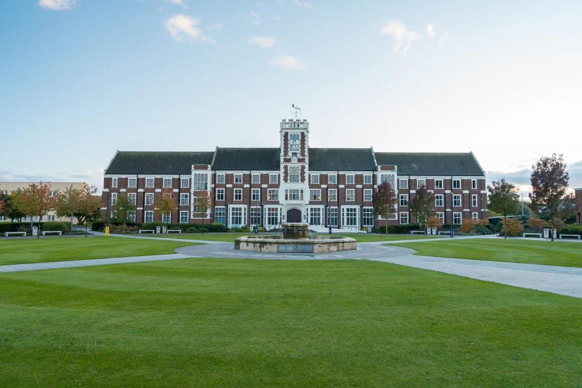 德国梅泽堡应用科技大学_2
