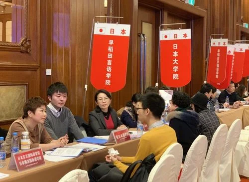 大连鑫泉留学中介电话_1